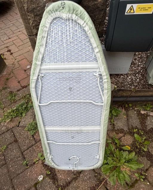  — Tabletop Ironing Board