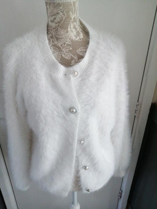 Buy & Sell Wednesfield Wolverhampton - Photos for slight blue tint back of arm hardly noticeabl
