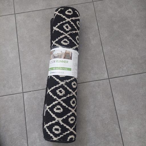 Buy & Sell Feltham Hounslow - Photos for New rug