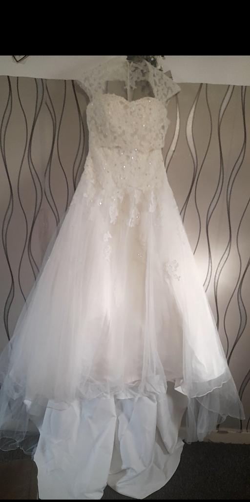 Buy & Sell Swansea Swansea - Wales - Photos for Lace And Tulle Ball Wedding Gown