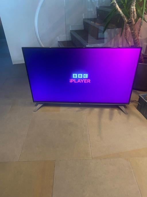 Buy & Sell St Johns South East London - Photos for Used 50 inches LG smart TV