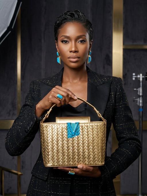 Buy & Sell Plumstead South East London - Photos for Ladies Golden bag