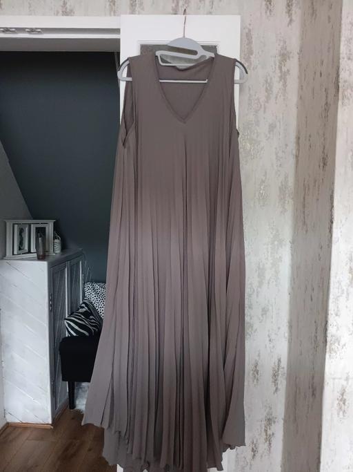 Buy & Sell Hornchurch Havering - Photos for one size pleated dress