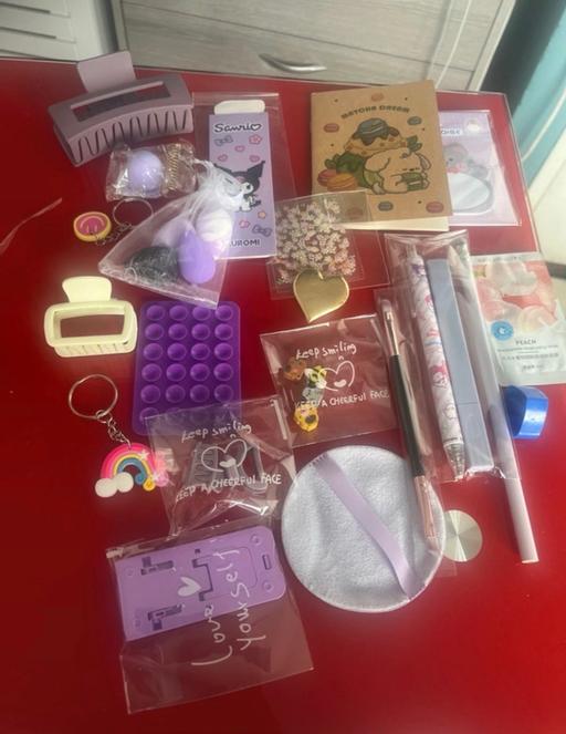  — Mixed bundle of items for £5