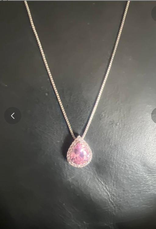 Buy & Sell Whitchurch Bath and North East Somerset - Photos for Silver colour pink oval pendant necklace