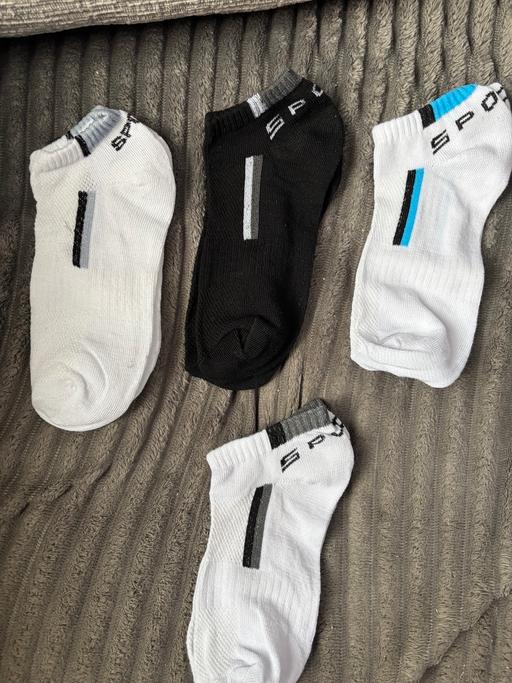 Buy & Sell Norbury South West London - Photos for New pack of 4 trainer socks