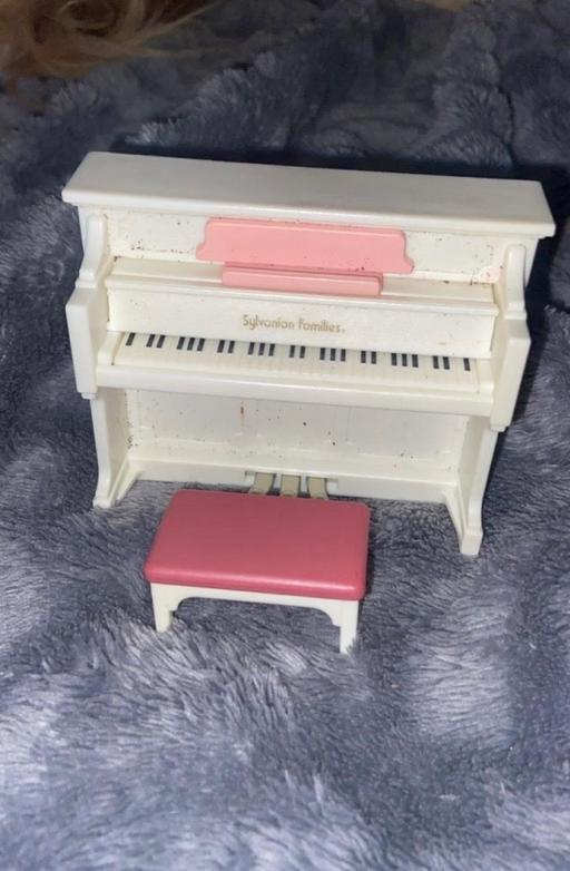  — Sylvalian families piano
