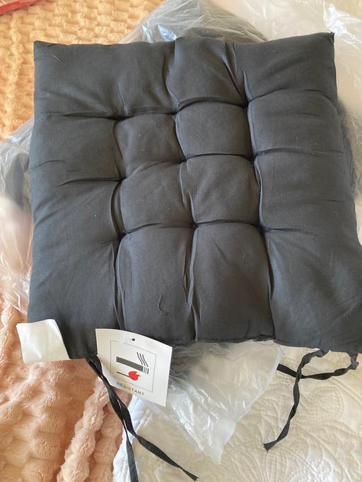 Buy & Sell Sedgley Dudley - Photos for 4 chairs cushions