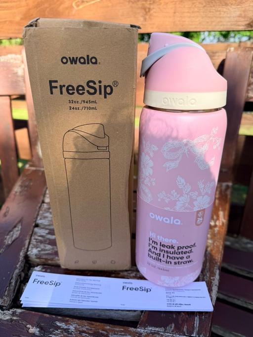 Buy & Sell Gorgie Edinburgh - Photos for Owala pink lace water bottle