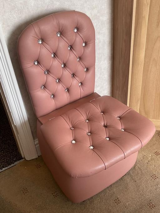 Buy & Sell Blackburn Blackburn with Darwen - Photos for Chesterfield storage chair