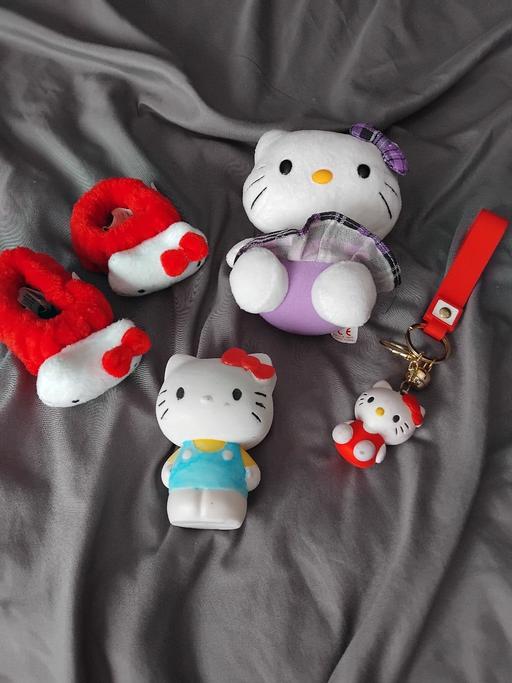  — Hello Kitty Bundle.