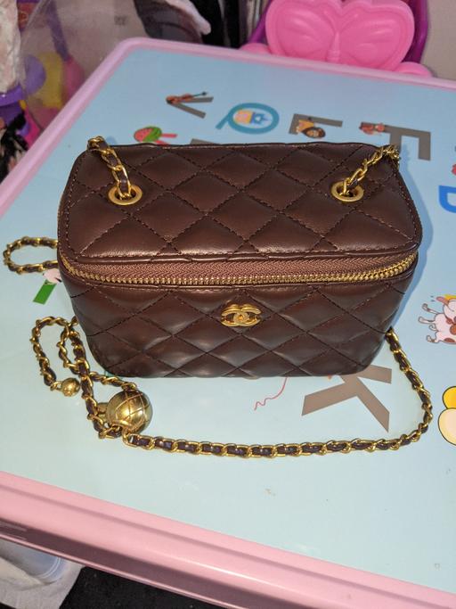 Buy & Sell Stepney Green East London - Photos for quilted bag with straps