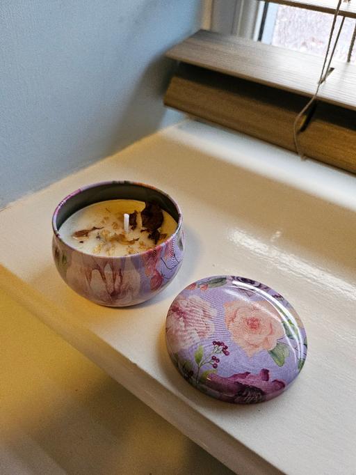 Buy & Sell Bradmore Wolverhampton - Photos for New lavender candle tin