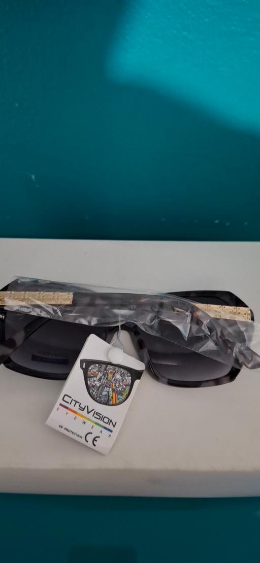 Buy & Sell Tooting Bec South West London - Photos for sunglasses
