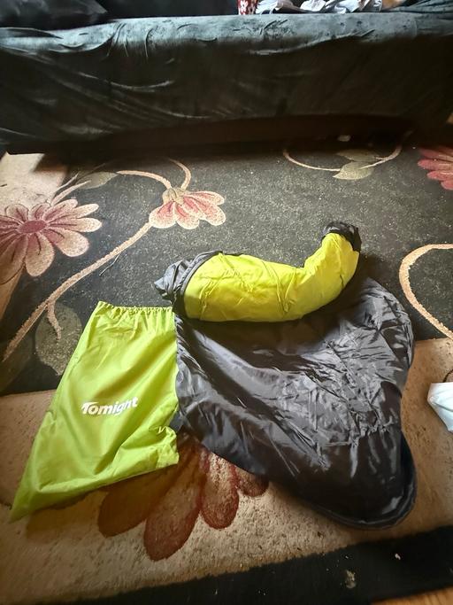  — Sleeping bag for adults