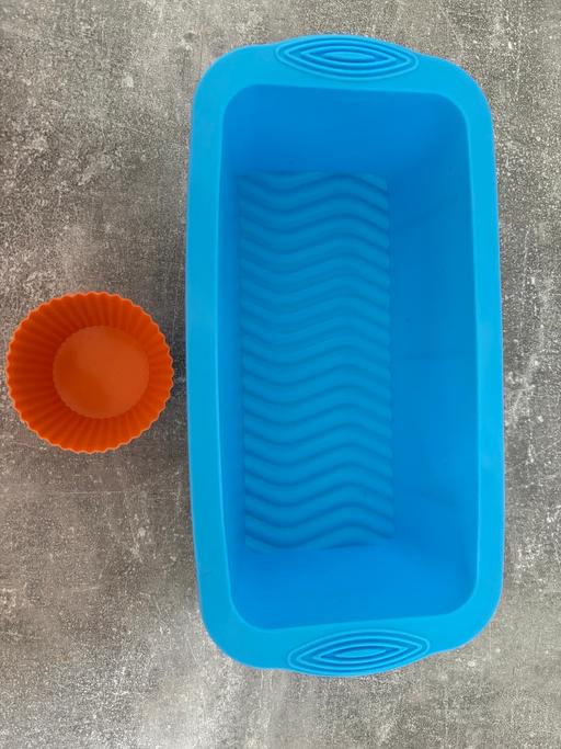 Buy & Sell South Elmsall Wakefield - Photos for Silicone loaf tray & muffin cases new