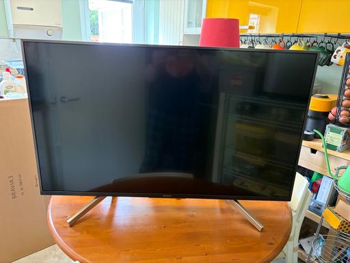  — Sony 43" 4K Smart TV – KD‑43XF8505