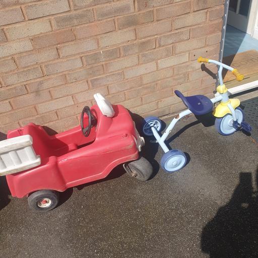 Buy & Sell Pensnett Dudley - Photos for Little Tikes Car & Bluey Bike , Decent Con.