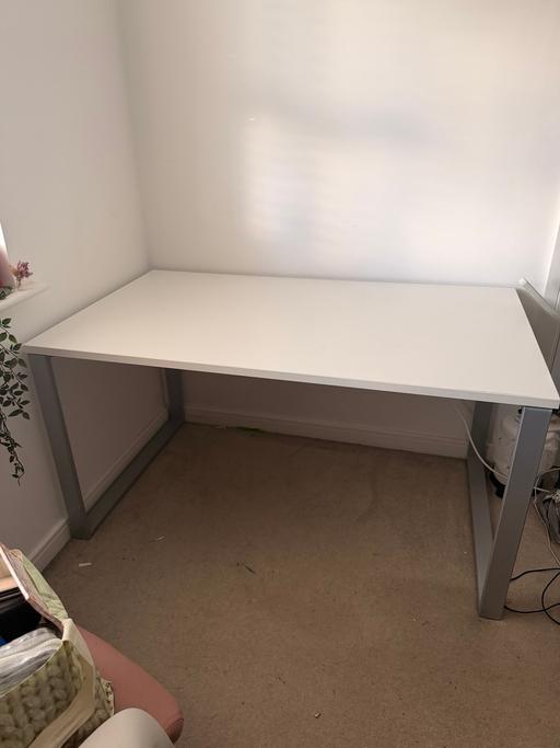 Buy & Sell Heathcote Industrial Estate Warwick - Photos for IKEA desk