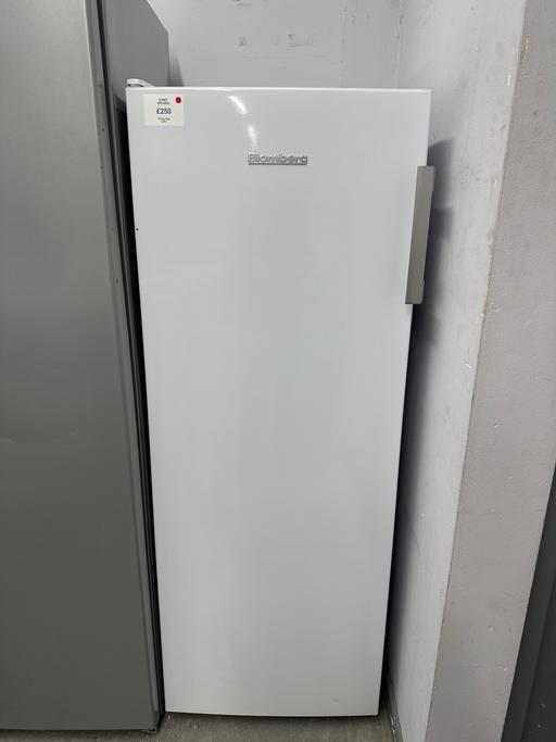 Buy & Sell Park Village Wolverhampton - Photos for BLOMBERG Tall Frost Free Freezer