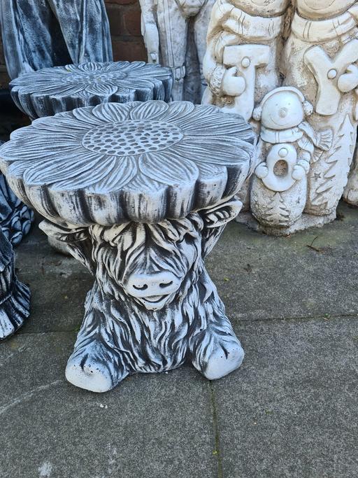Buy & Sell Moseley Birmingham - Photos for Highland Cow Table
