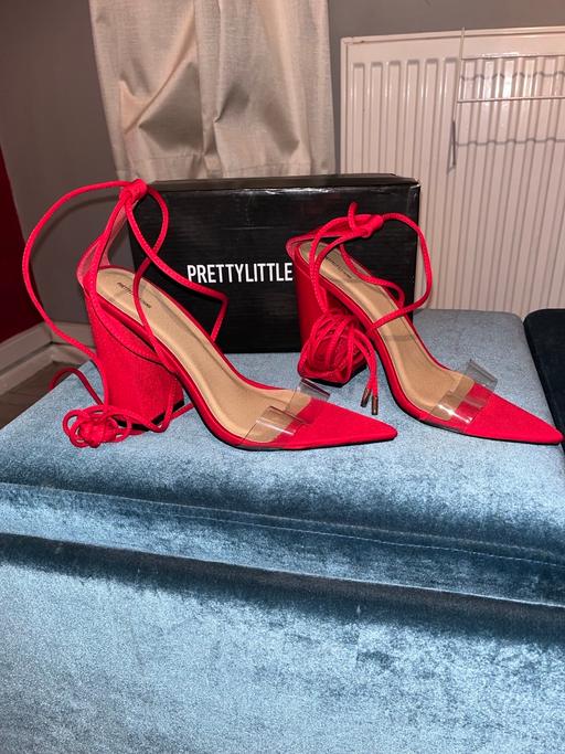 Buy & Sell Ocker Hill Sandwell - Photos for Red high heels