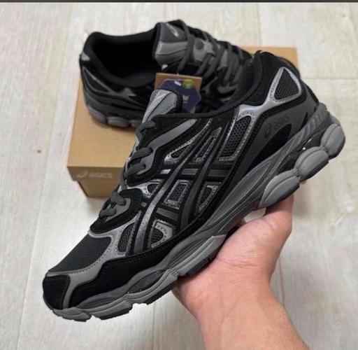 Buy & Sell Walsall Wood Walsall - Photos for Asics gel nyc graphite grey size 10