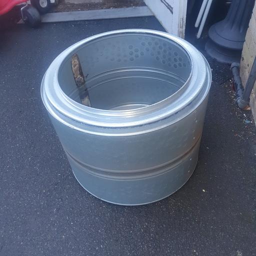 Buy & Sell Gornal Wood Dudley - Photos for 23 in Wide x 19 in Deep , Stainless Planter