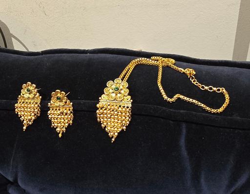 Buy & Sell Chalvey Slough - Photos for 22ct gold plated necklace earring antitarnish