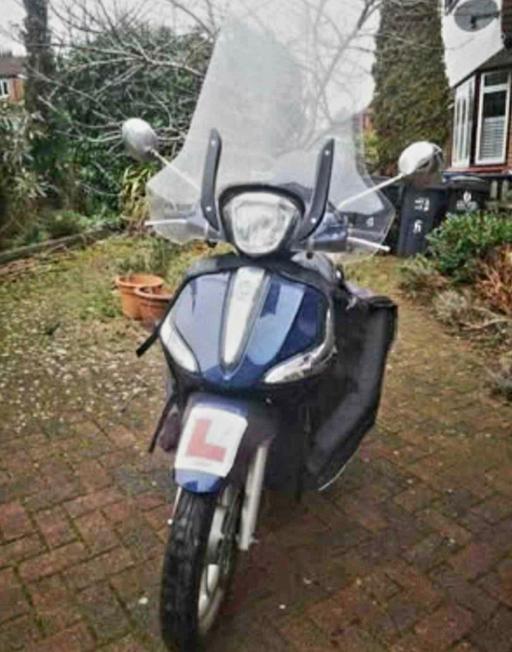 Vehicles Stockwell South West London - Photos for Moped 125cc