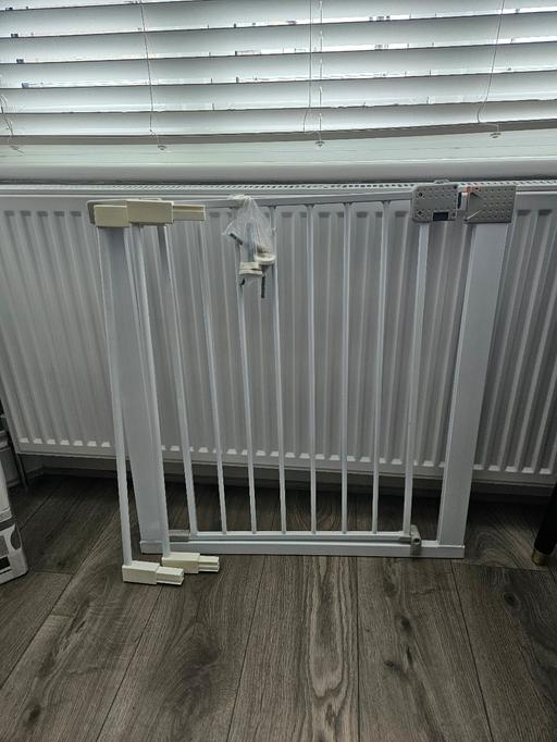  — Toddler safety gate