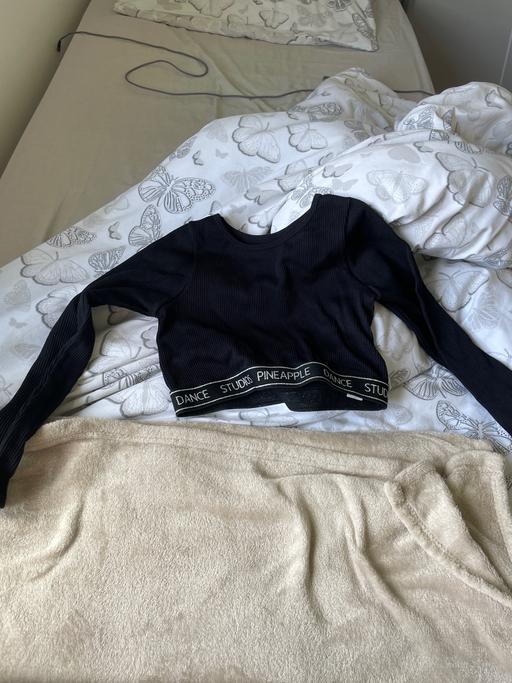  — Crop top