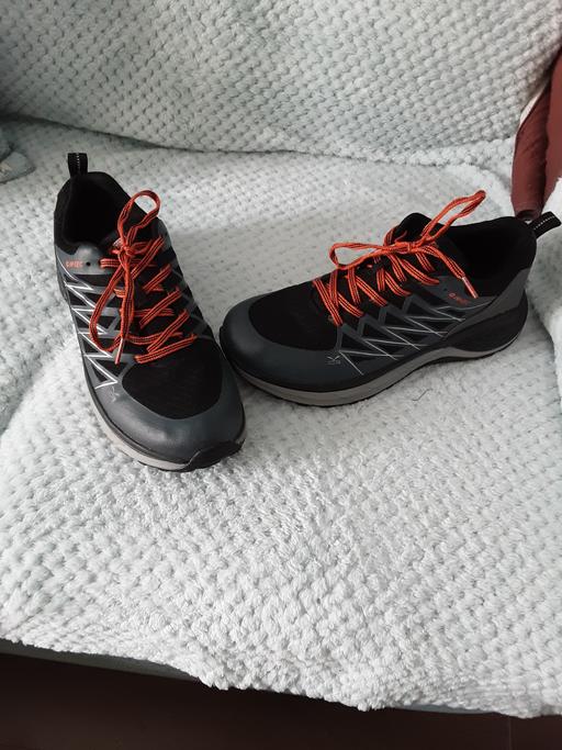 Buy & Sell Rainstorth Rotherham - Photos for Mens Hi-Tec Waterproof Walking Shoes