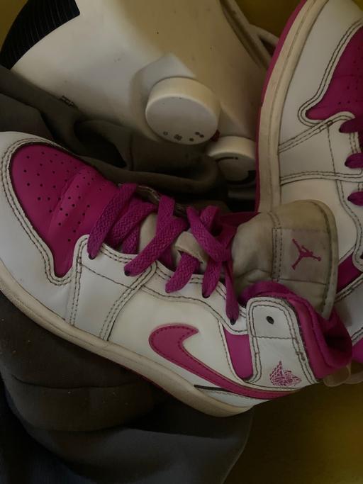  — Nike Jordan kids size 1 really good condition