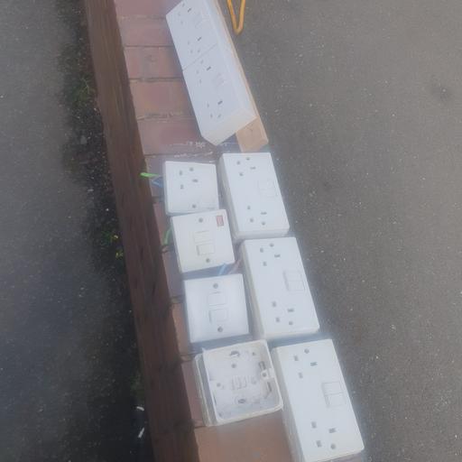 Buy & Sell Pensnett Dudley - Photos for Joblot Of Plug Sockets , Doubles & Singles ,