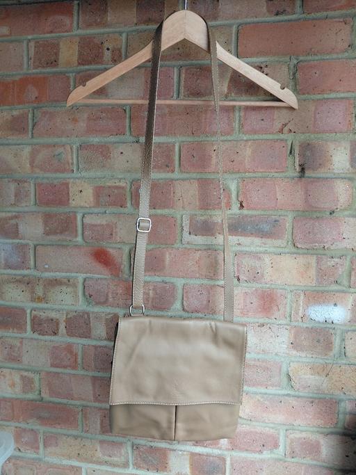 Buy & Sell Shirley South East London - Photos for VERA PELLE WOMENS CROSS BODY BAG