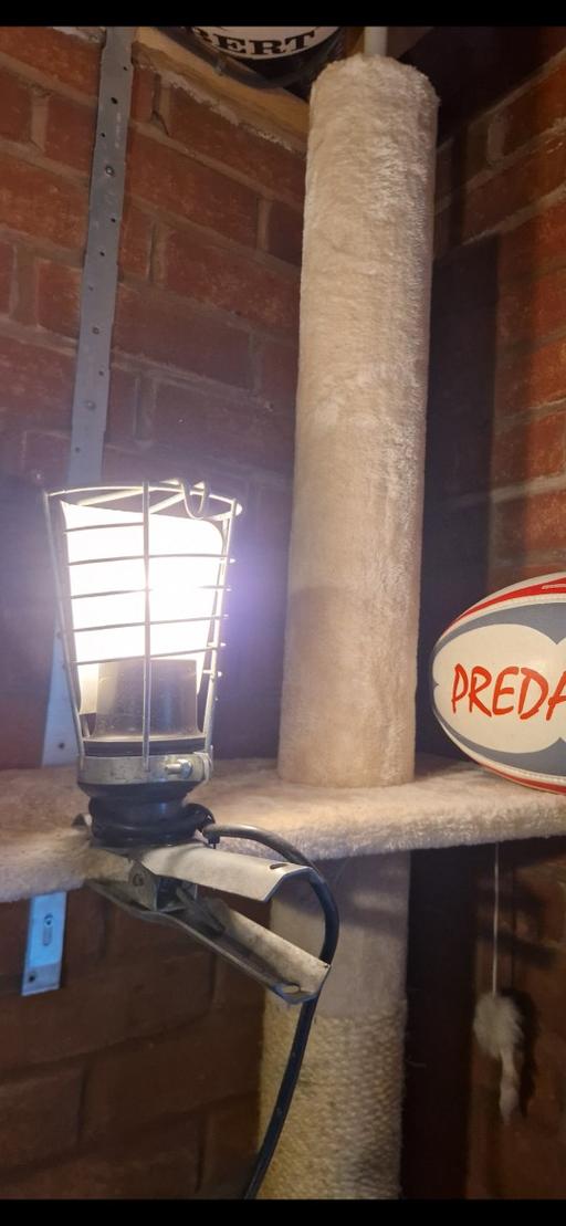 Buy & Sell Whittington Lichfield - Photos for 240v Leadlight