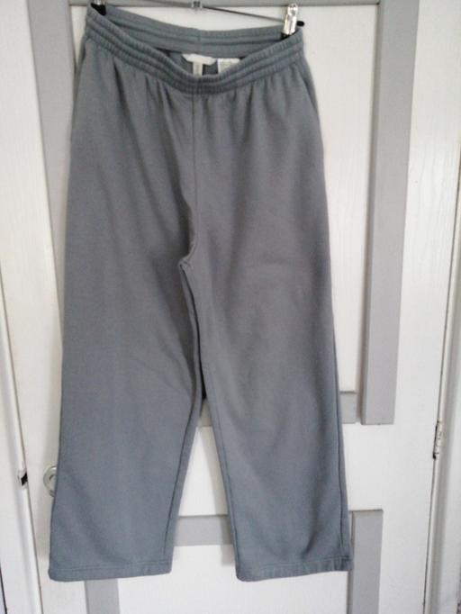  — ladies size *M*