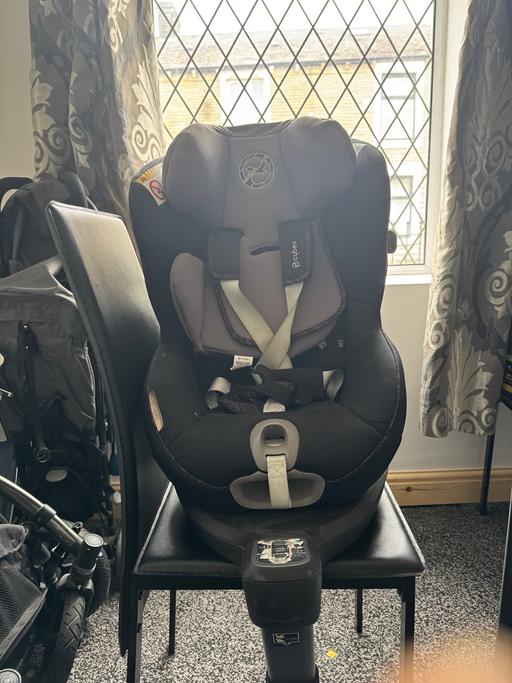  — Child car seat