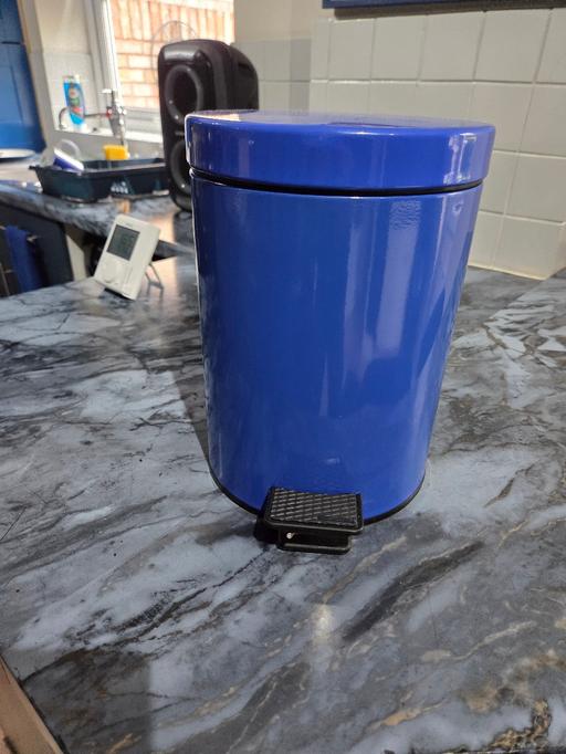 Buy & Sell Whitby Cheshire West and Chester - Photos for ROYAL BLUE BATHROOM BIN