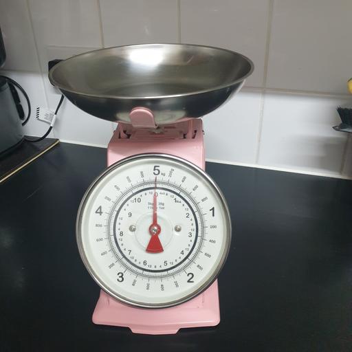 Buy & Sell Canary Wharf East London - Photos for manual kitchen scale