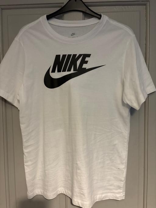 — Nike T-shirt medium