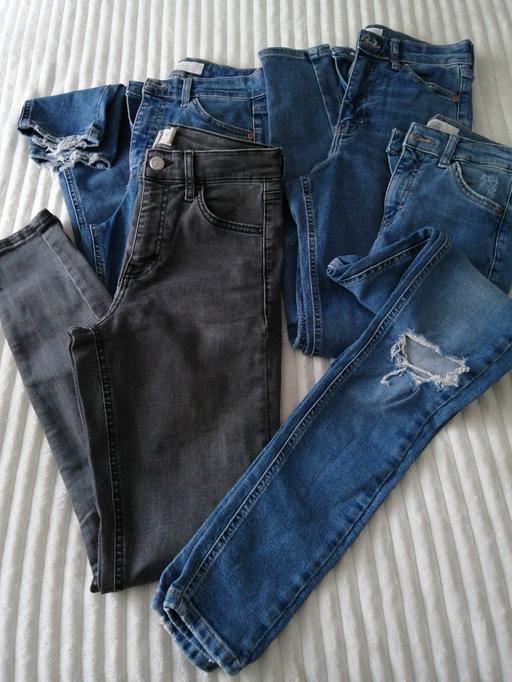  — ladies (2 )25"W (2)26"W 1 pr bottom frayed