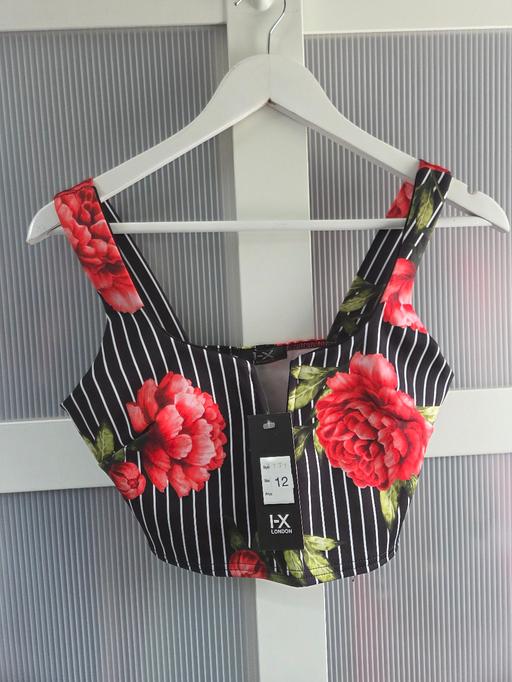  — 🌟NEW🌟 Size 12 I-X LONDON crop top