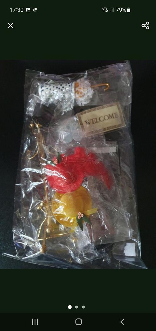  — dolls house collector accessories set
