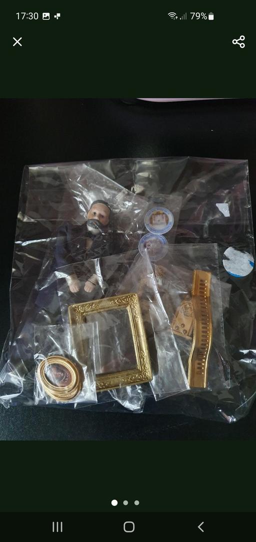  — dolls house collector accessories set