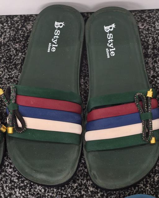  — Ladies Sandals