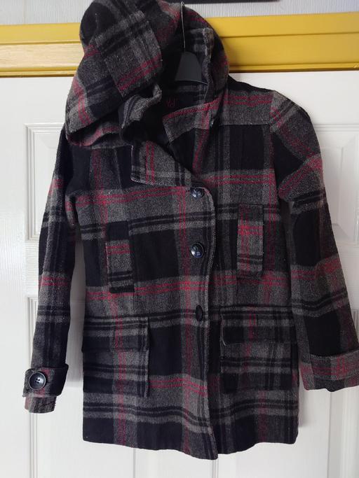  — Girls black/grey coat size 7-8 years