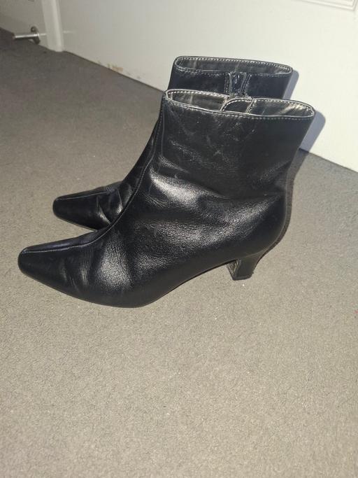 Buy & Sell Dodworth Barnsley - Photos for ladies boots size 3 and half's