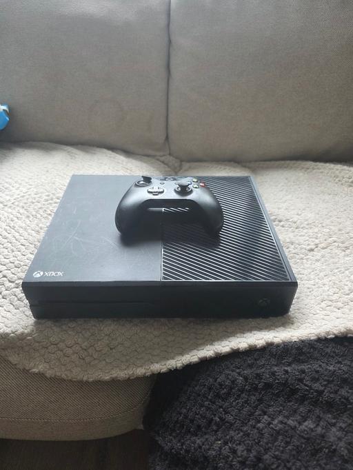 Buy & Sell Acocks Green Birmingham - Photos for Xbox one with pad and charging doc